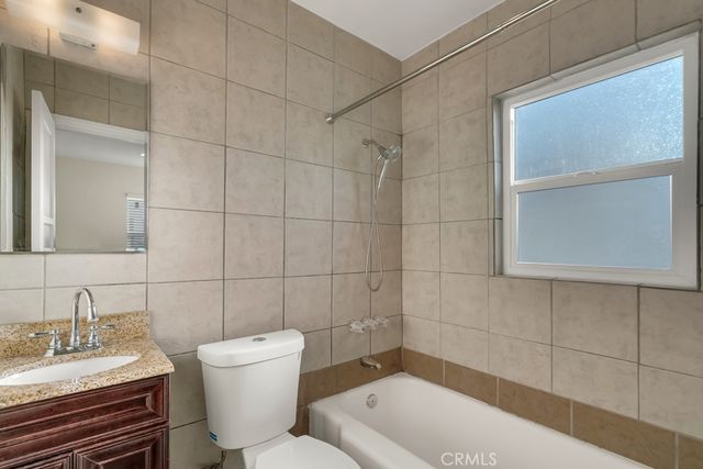 2774 Hayes Avenue, Long Beach, CA 90810