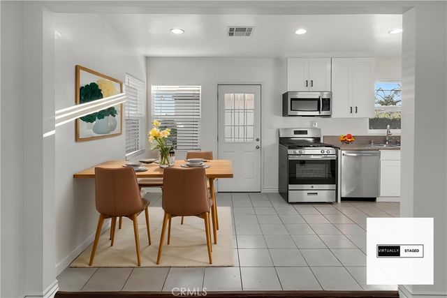 2774 Hayes Avenue, Long Beach, CA 90810