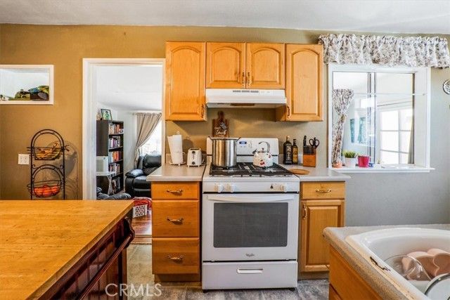 17386 Sage Avenue, Riverside, CA 92504