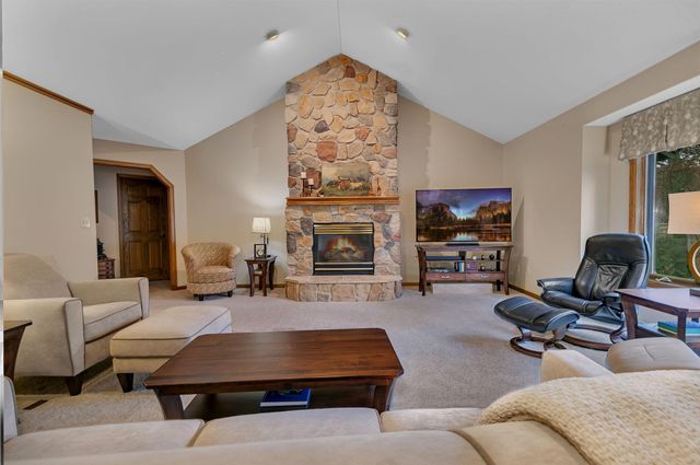 514 10th Street N, Sartell, MN 56377