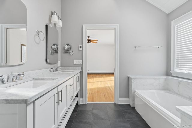 2 Sutton Place, Katonah, NY 10536