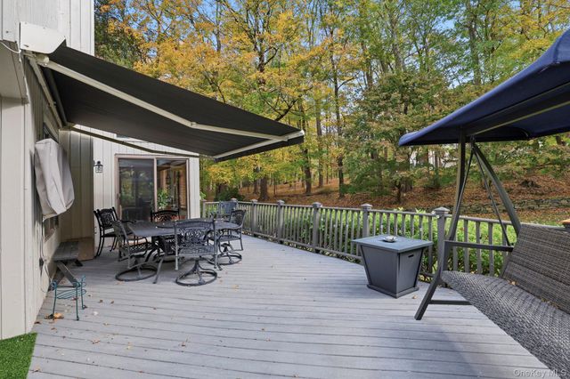 2 Sutton Place, Katonah, NY 10536