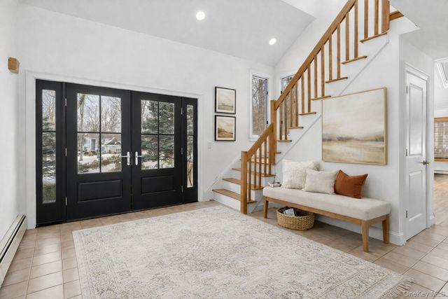 2 Sutton Place, Katonah, NY 10536