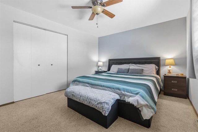 1800 S KASPER DRIVE, Appleton, WI 54914