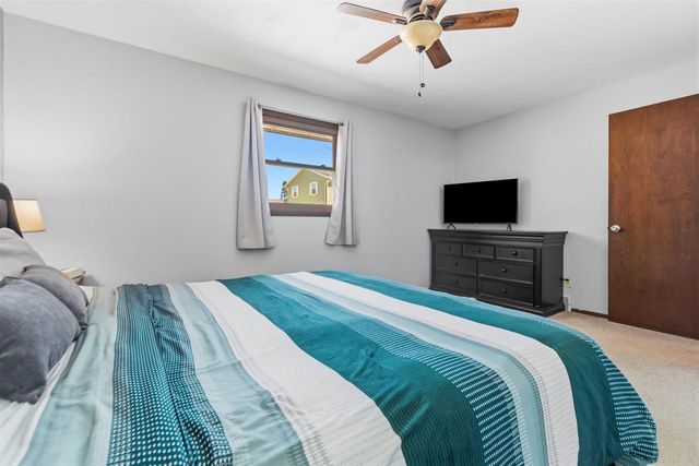 1800 S KASPER DRIVE, Appleton, WI 54914