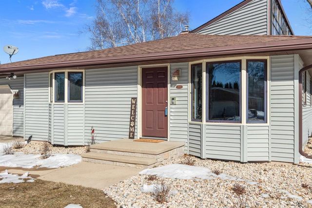 1800 S KASPER DRIVE, Appleton, WI 54914