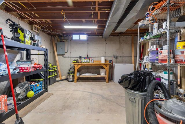 1800 S KASPER DRIVE, Appleton, WI 54914