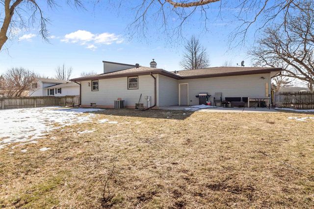 1800 S KASPER DRIVE, Appleton, WI 54914
