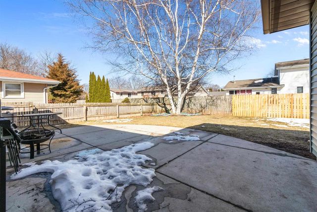 1800 S KASPER DRIVE, Appleton, WI 54914