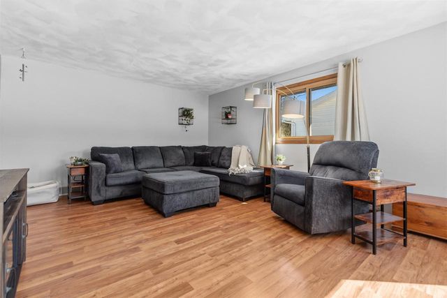 1800 S KASPER DRIVE, Appleton, WI 54914