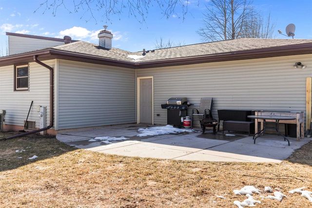 1800 S KASPER DRIVE, Appleton, WI 54914