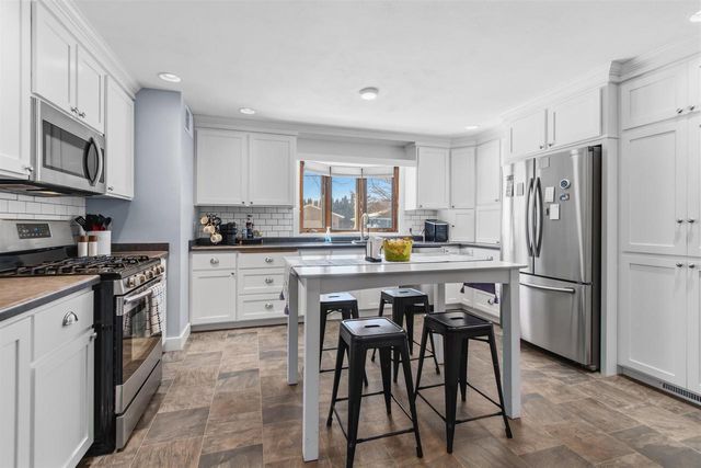 1800 S KASPER DRIVE, Appleton, WI 54914