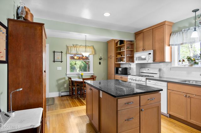 2165 Story Avenue, Niskayuna, NY 12309