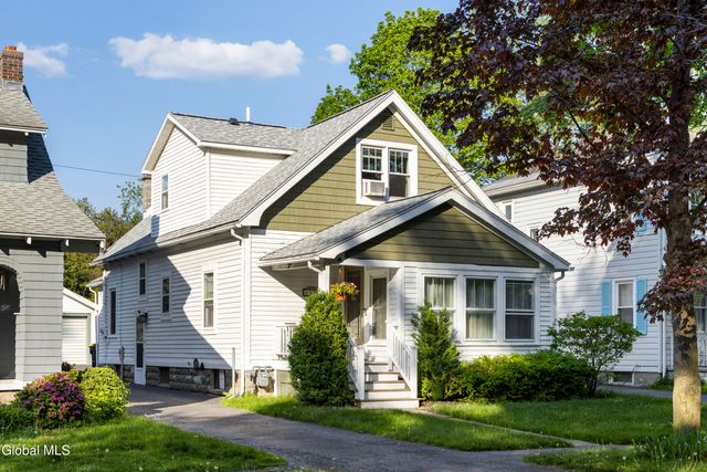 2165 Story Avenue, Niskayuna, NY 12309