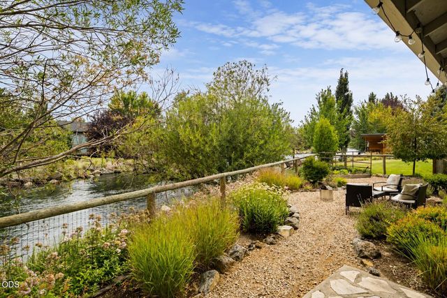63152 Watercress Way, Bend, OR 97701