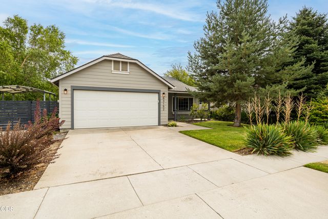63152 Watercress Way, Bend, OR 97701