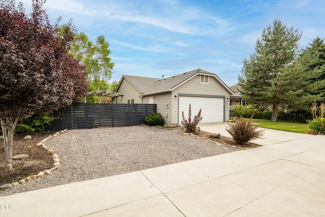 63152 Watercress Way, Bend, OR 97701