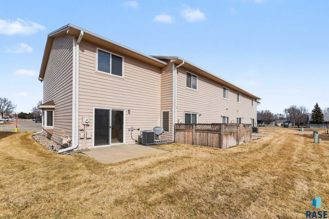 1805 S Sertoma Ave Avenue 106, Sioux Falls, SD 57106