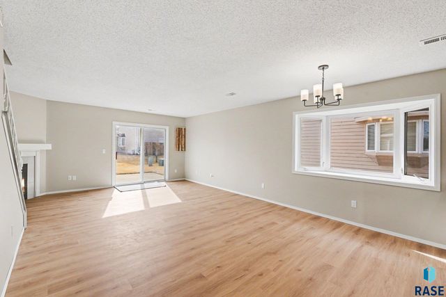 1805 S Sertoma Ave Avenue 106, Sioux Falls, SD 57106