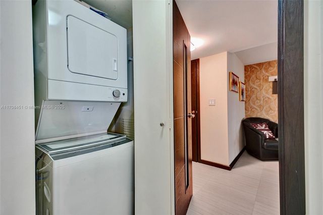 1201 S Ocean Dr 1806N, Hollywood, FL 33019