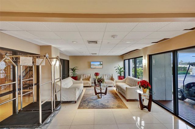 1201 S Ocean Dr 1806N, Hollywood, FL 33019