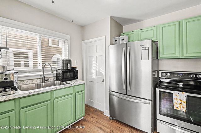 1629 N Genesee Drive, Lansing, MI 48915