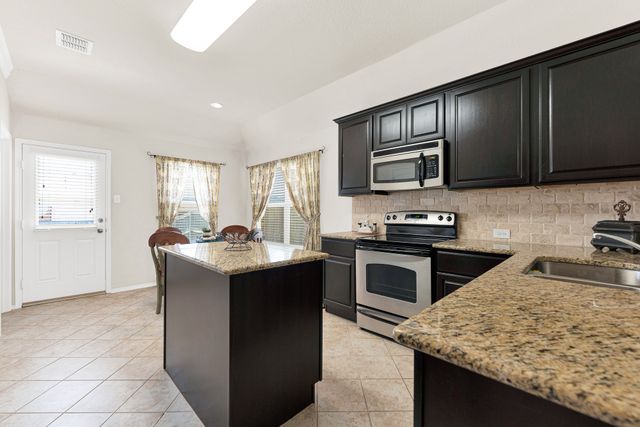 8932 Wild Rose Lane, Cross Roads, TX 76227