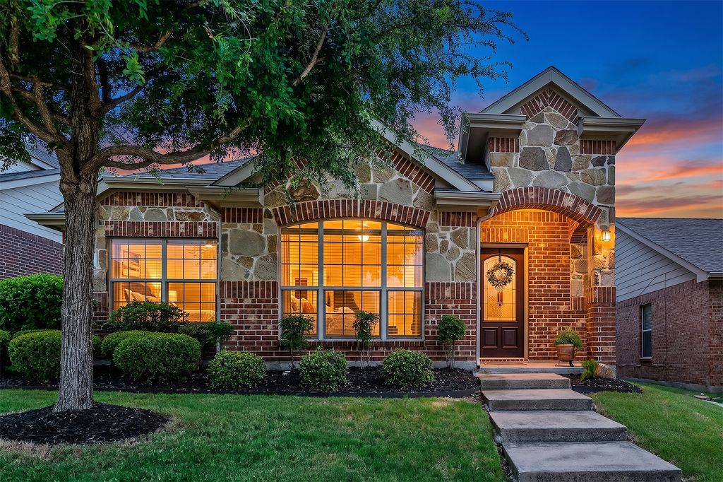8932 Wild Rose Lane, Cross Roads, TX 76227