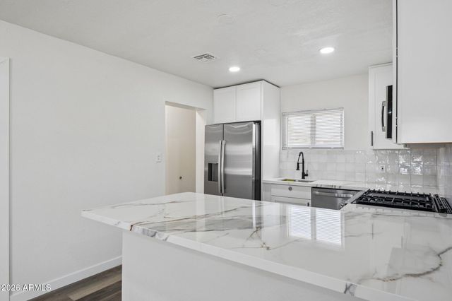 1214 E HENRY Street, Tempe, AZ 85288
