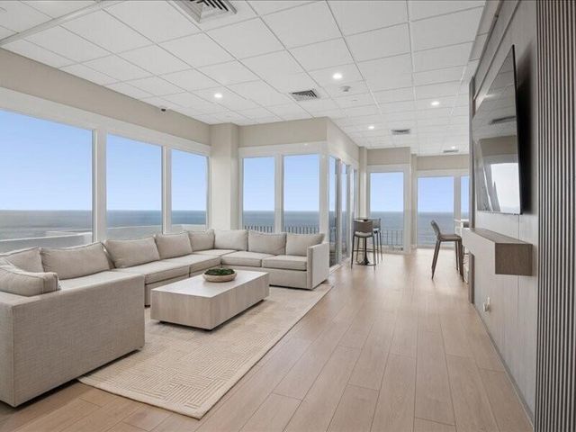 1370 S OCEAN Boulevard 305, Pompano Beach, FL 33062