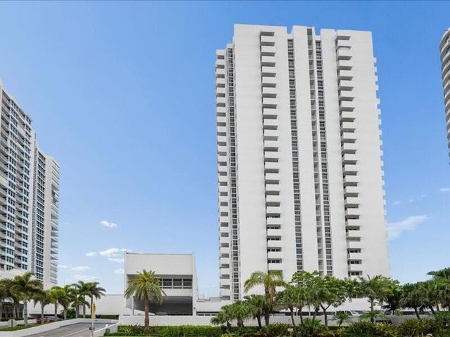 1370 S OCEAN Boulevard 305, Pompano Beach, FL 33062