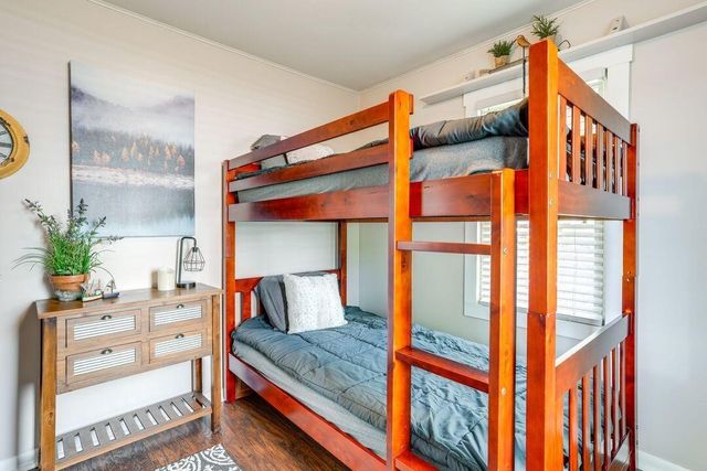 51479 Summit Street, Paw Paw, MI 49079