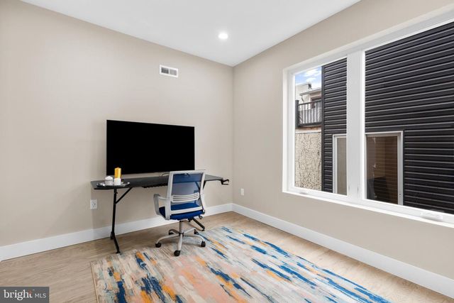 1032 S RANDOLPH ST, Philadelphia, PA 19147