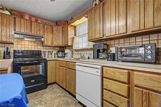 3990 Crum Road, Youngstown, OH 44515