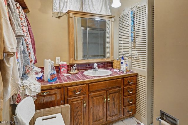 3990 Crum Road, Youngstown, OH 44515