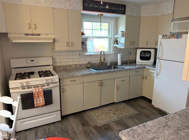 2176 Renwick Drive, Poland, OH 44514