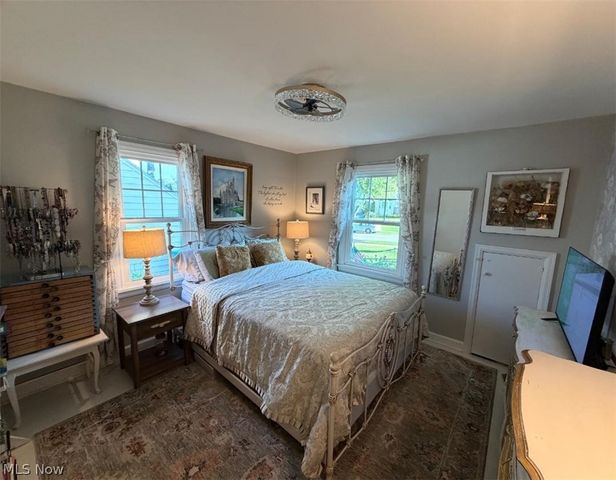 2176 Renwick Drive, Poland, OH 44514