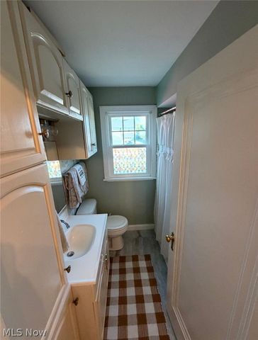 2176 Renwick Drive, Poland, OH 44514