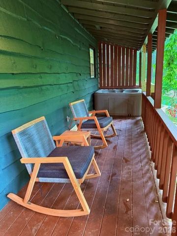 418 Bradley Street, Maggie Valley, NC 28751