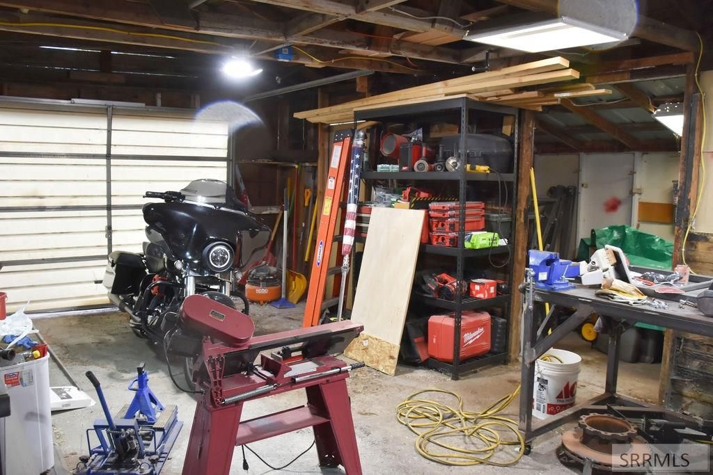 Image 19 of property listing at 393 W Pine Street, Shelley, ID 83274