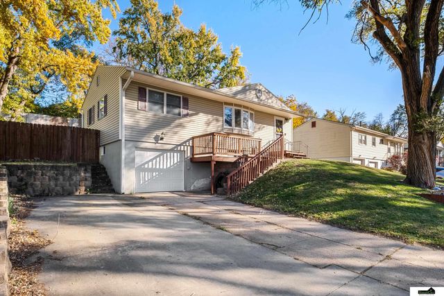 105 Chevro Lane, Bellevue, NE 68005