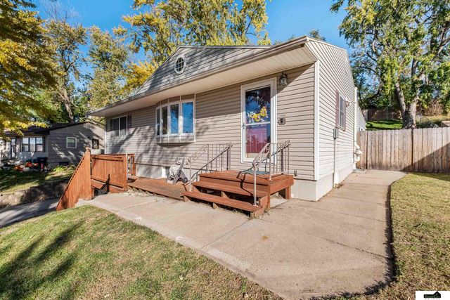 105 Chevro Lane, Bellevue, NE 68005