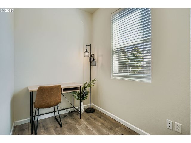 900 BEAR CREEK Dr, Molalla, OR 97038