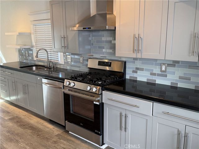 919 Emerald Street, Redondo Beach, CA 90277