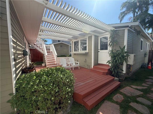 919 Emerald Street, Redondo Beach, CA 90277