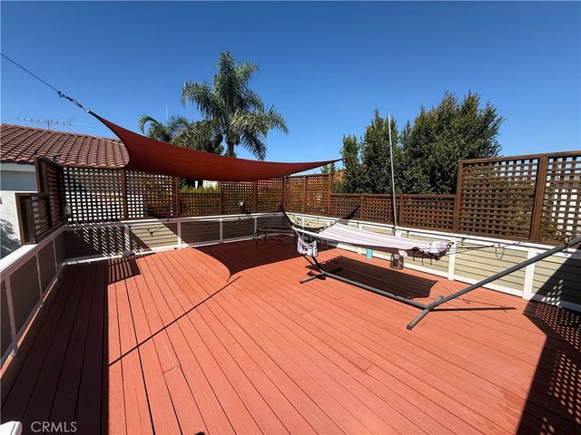 919 Emerald Street, Redondo Beach, CA 90277