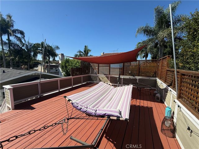 919 Emerald Street, Redondo Beach, CA 90277