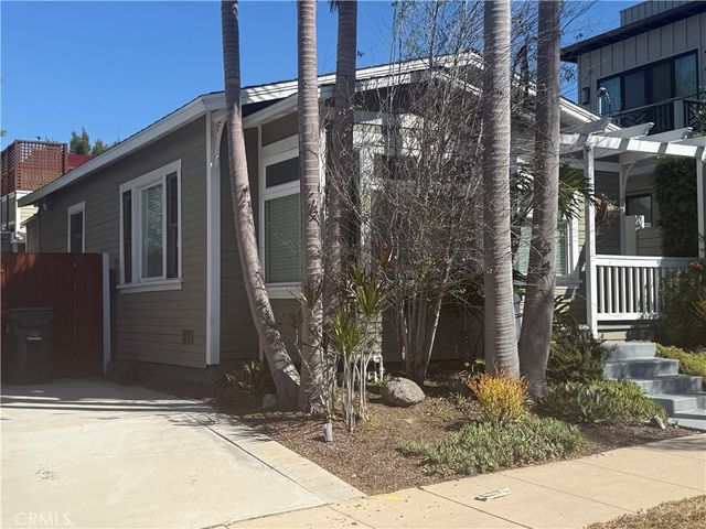 919 Emerald Street, Redondo Beach, CA 90277