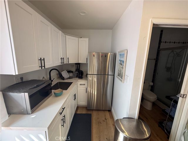919 Emerald Street, Redondo Beach, CA 90277