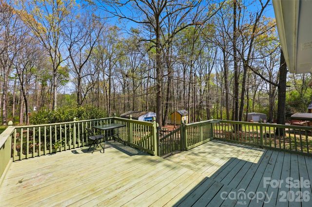 106 Chinaberry Court, Gastonia, NC 28052